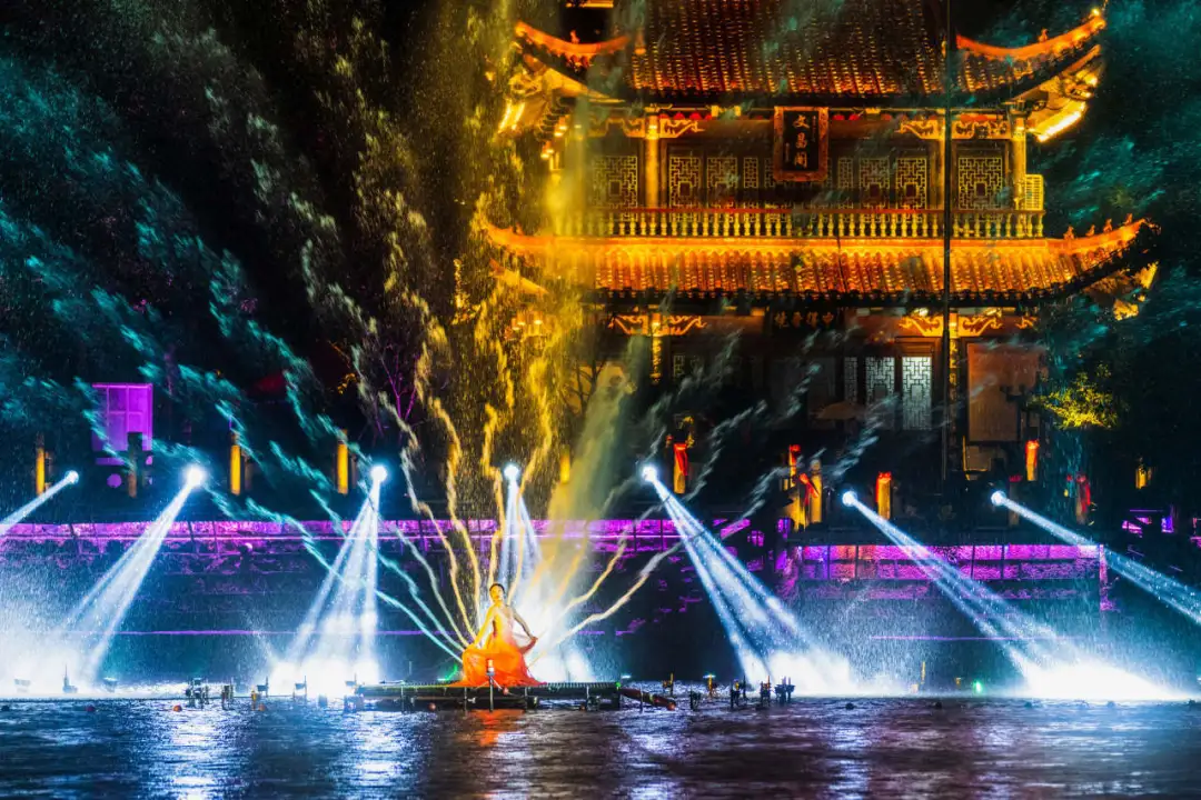 夜游亮化：点亮城市夜之美